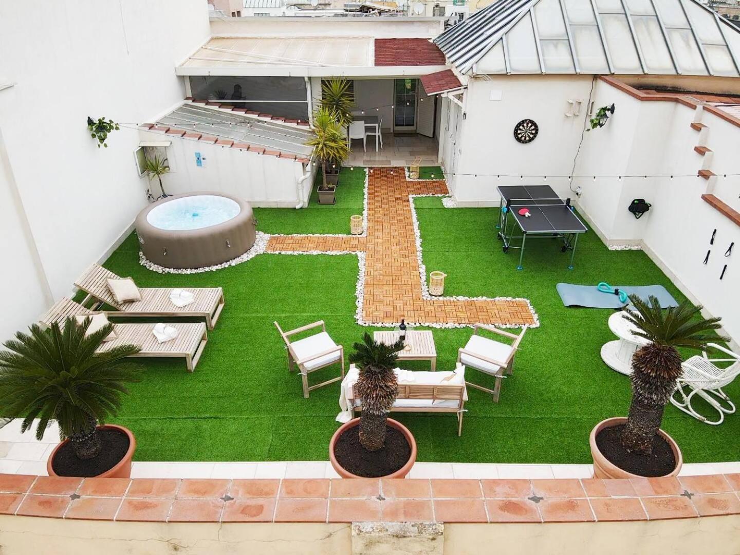 150Mq Rooftop Paradise - Spacious Private Terrace Bari Ngoại thất bức ảnh