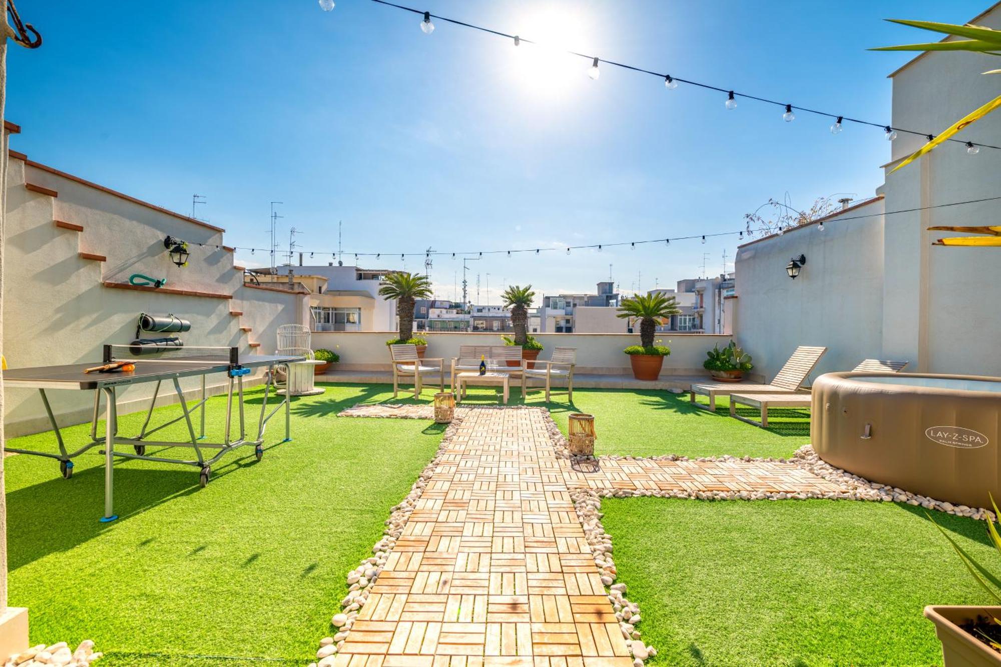 150Mq Rooftop Paradise - Spacious Private Terrace Bari Ngoại thất bức ảnh
