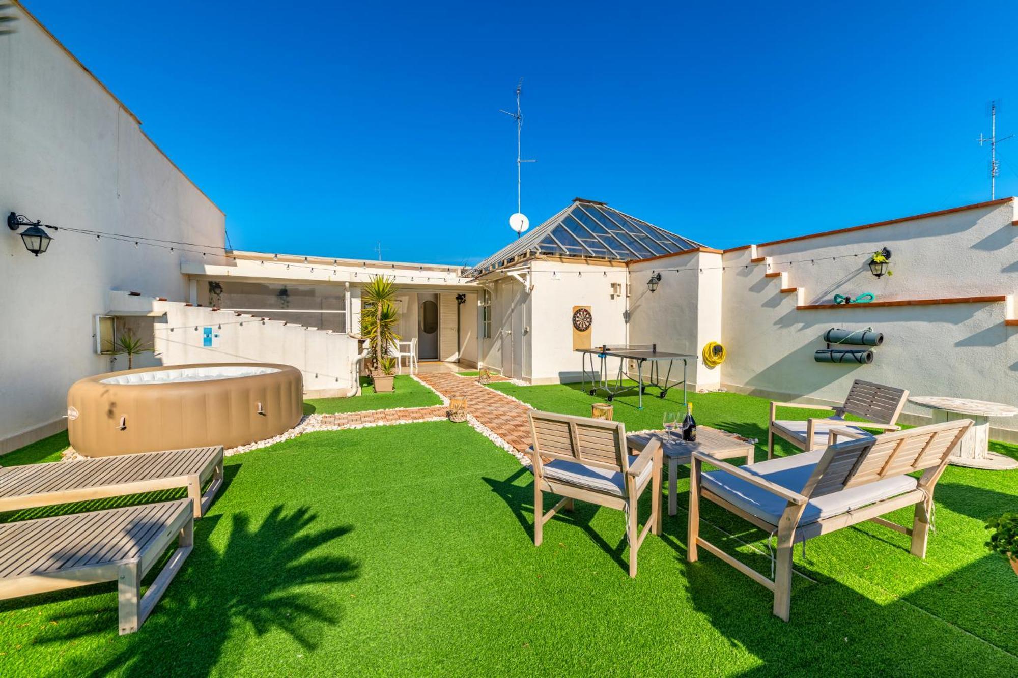 150Mq Rooftop Paradise - Spacious Private Terrace Bari Ngoại thất bức ảnh
