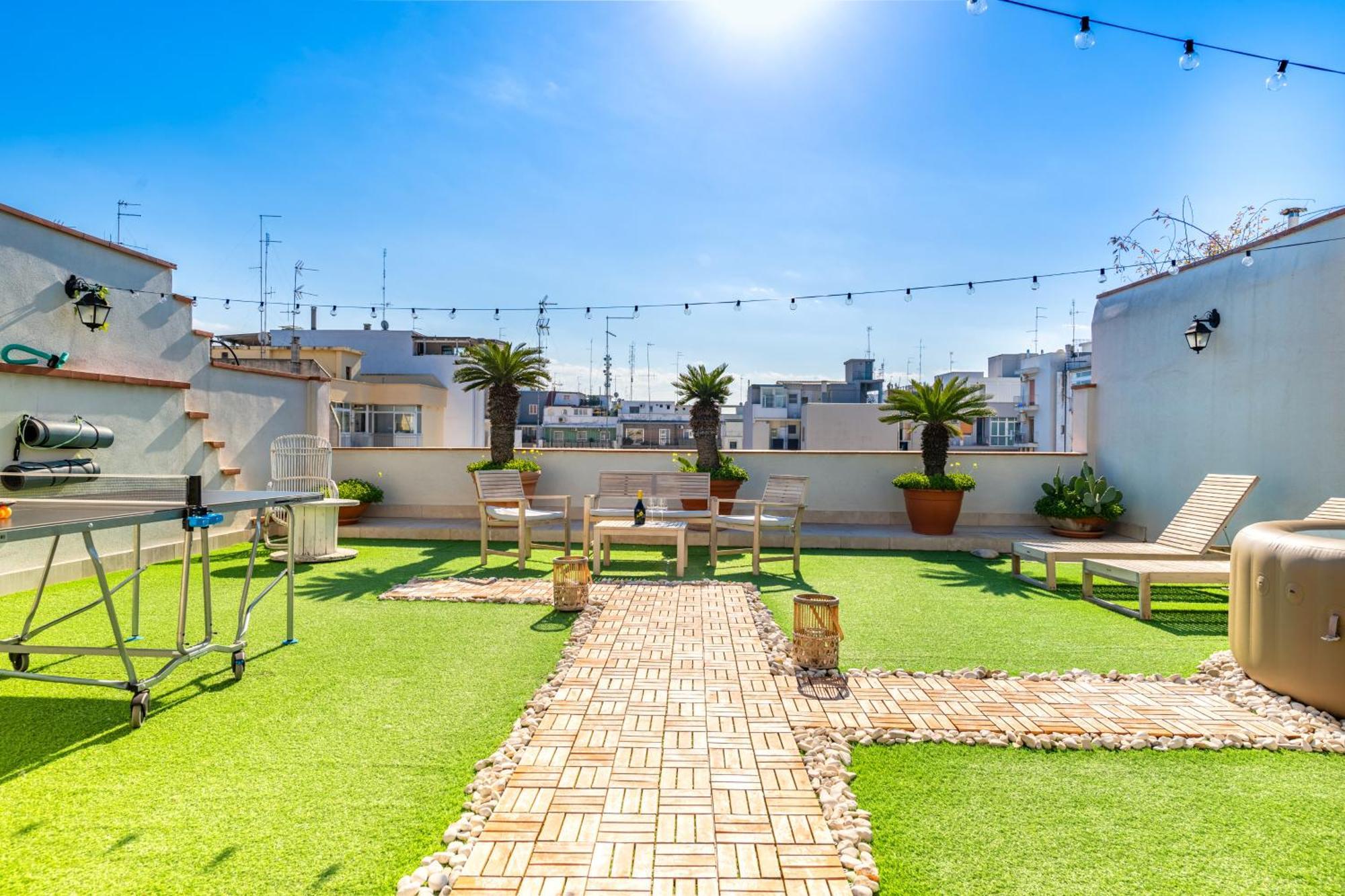 150Mq Rooftop Paradise - Spacious Private Terrace Bari Ngoại thất bức ảnh